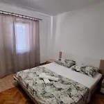 Sesto Apartamento *