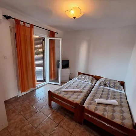 Sesto Apartment *